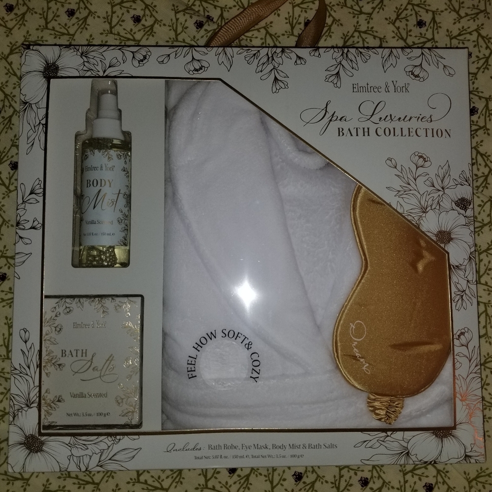 Spa Luxuries Boxed Bath Collection White Robe Gold Eye Sleep Mask Mist Giftbox - Picture 2 of 4